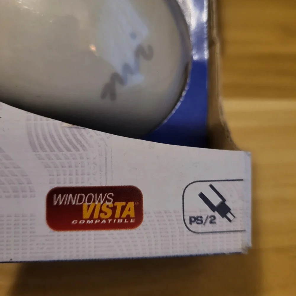 Micro Innovations Two Button Mouse Contour Hand With PS/2 Connection Model PD39P